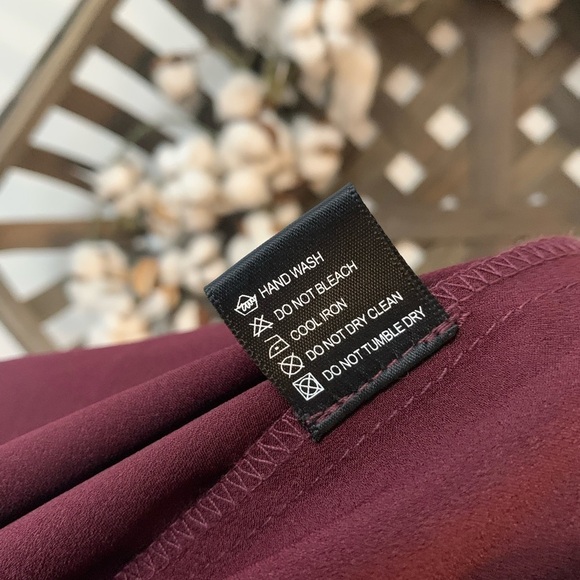 OLIVACEOUS women's tank sleeveless blouse medium maroon NWT - Picture 4 of 10